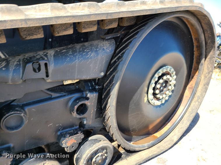 image for item DY9961 2010 Challenger MT765C  tractor