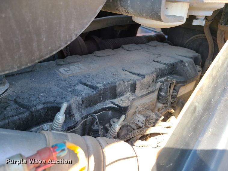 image for item DY9961 2010 Challenger MT765C  tractor