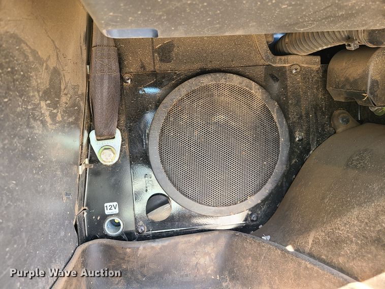 image for item DY9961 2010 Challenger MT765C  tractor