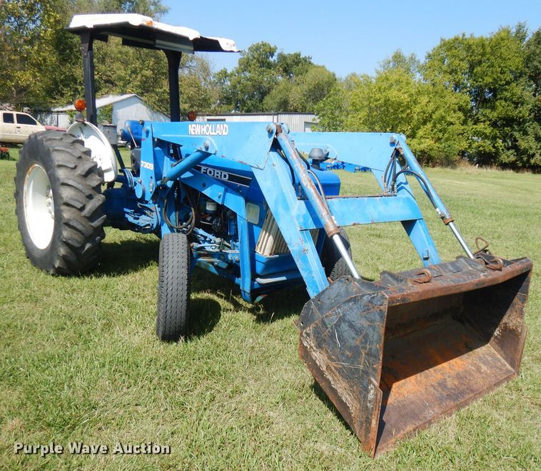 image for item FR9107 Ford 3910  tractor
