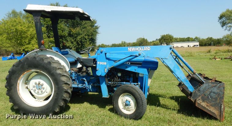 image for item FR9107 Ford 3910  tractor