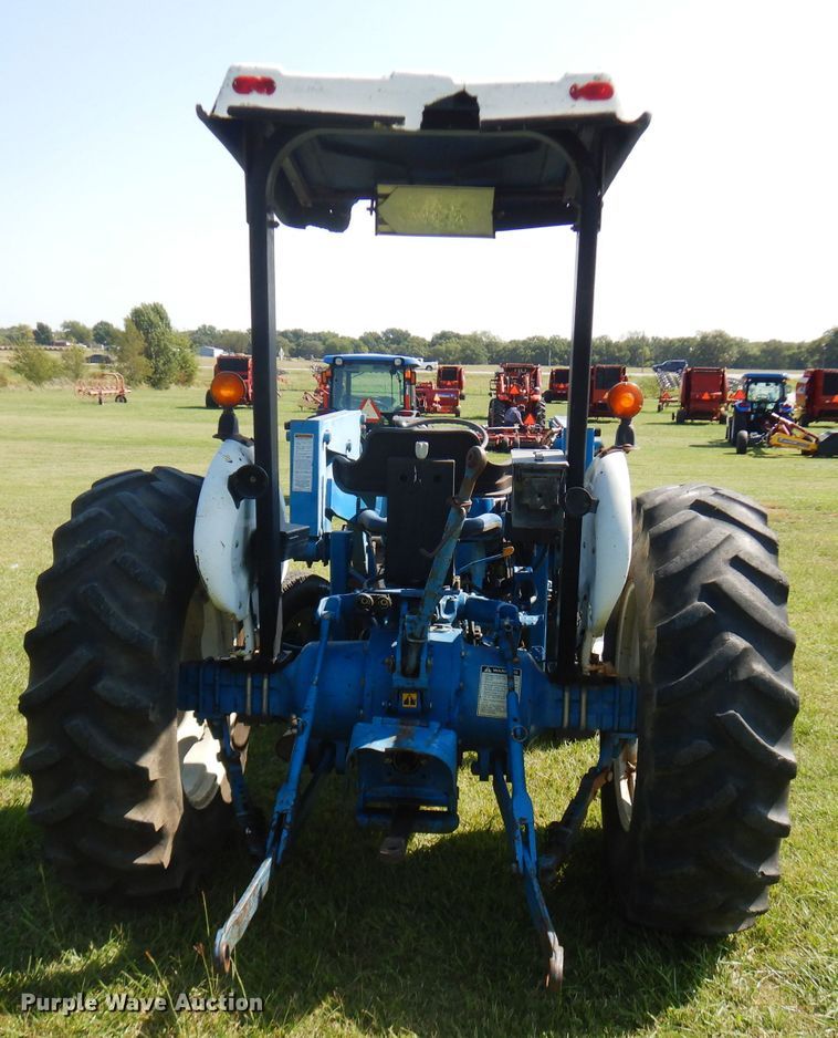 image for item FR9107 Ford 3910  tractor