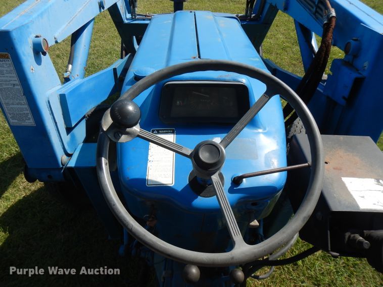 image for item FR9107 Ford 3910  tractor