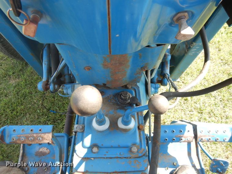 image for item FR9107 Ford 3910  tractor