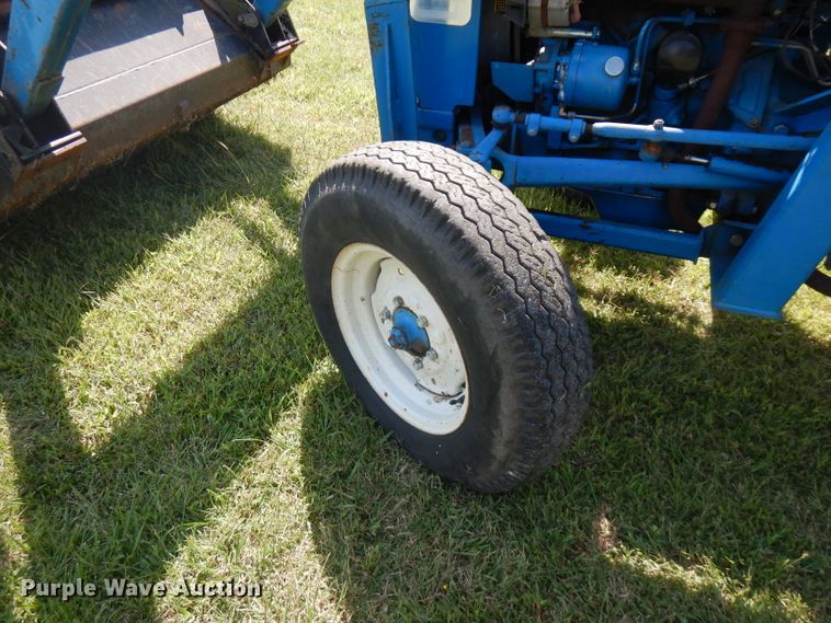 image for item FR9107 Ford 3910  tractor