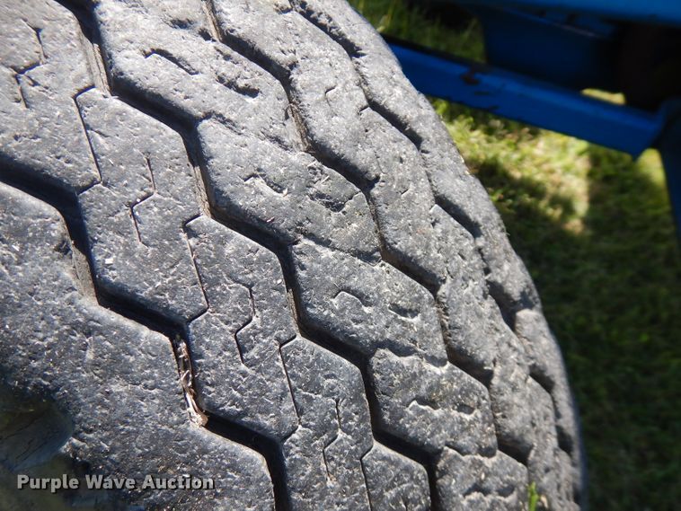 image for item FR9107 Ford 3910  tractor