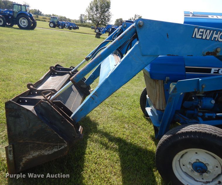 image for item FR9107 Ford 3910  tractor