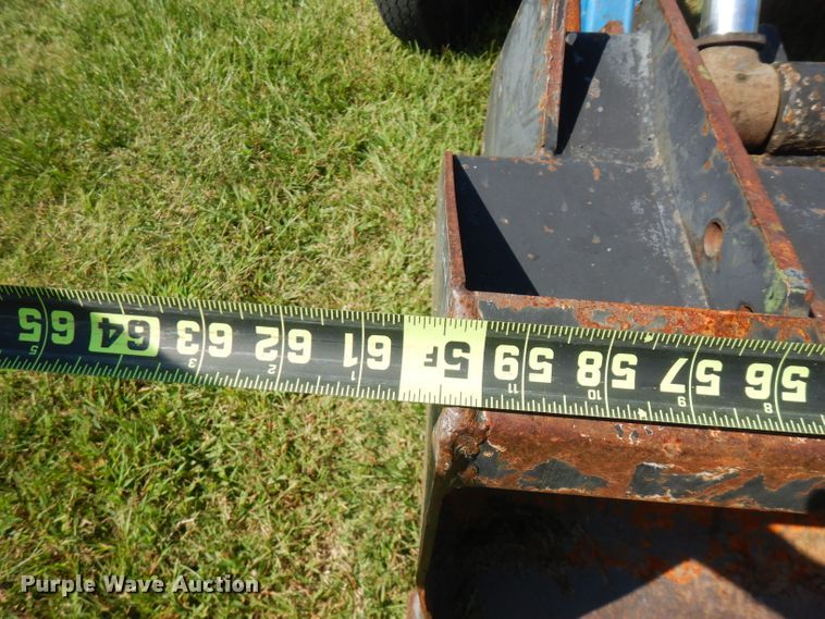 image for item FR9107 Ford 3910  tractor