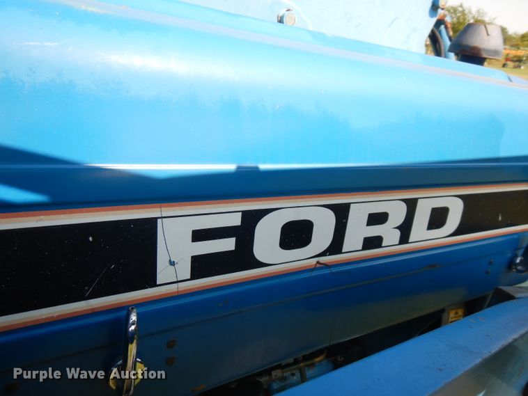 image for item FR9107 Ford 3910  tractor