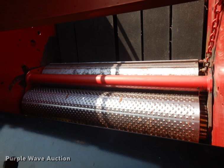 image for item FR9108 New Holland BR7070  round baler