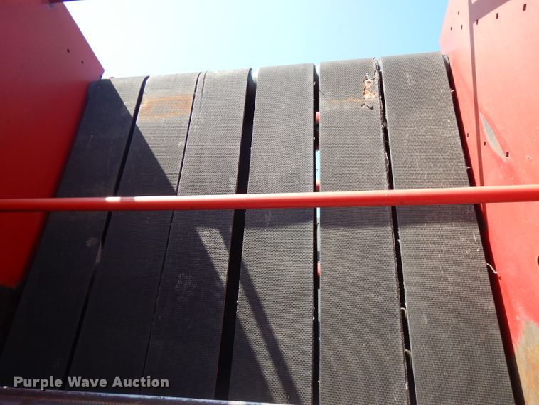 image for item FR9108 New Holland BR7070  round baler