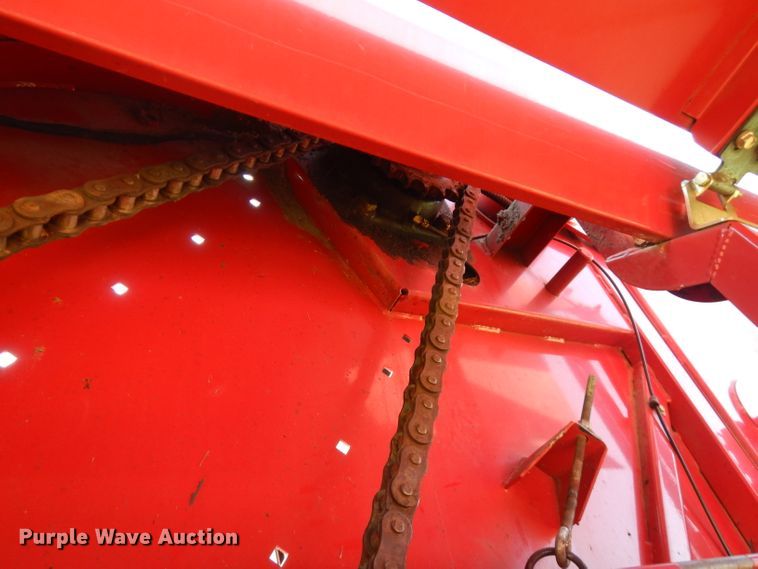 image for item FR9108 New Holland BR7070  round baler