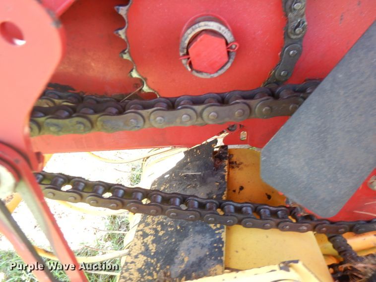 image for item FR9108 New Holland BR7070  round baler