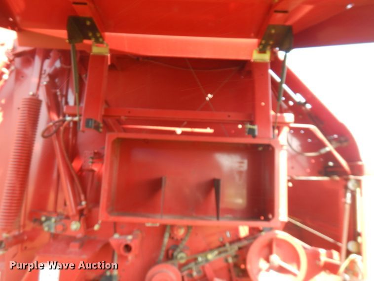 image for item FR9108 New Holland BR7070  round baler