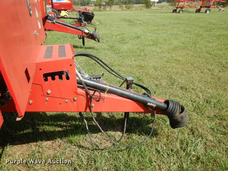 image for item FR9108 New Holland BR7070  round baler