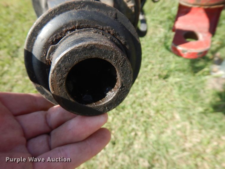 image for item FR9109 2012 New Holland BR7070  round baler