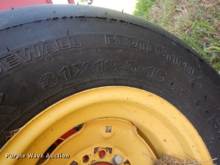 image for item FR9109 2012 New Holland BR7070  round baler