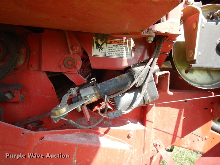 image for item FR9109 2012 New Holland BR7070  round baler