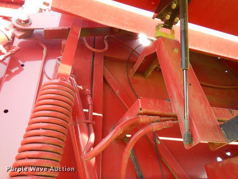 image for item FR9109 2012 New Holland BR7070  round baler