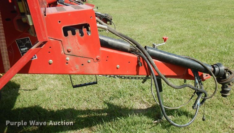 image for item FR9109 2012 New Holland BR7070  round baler