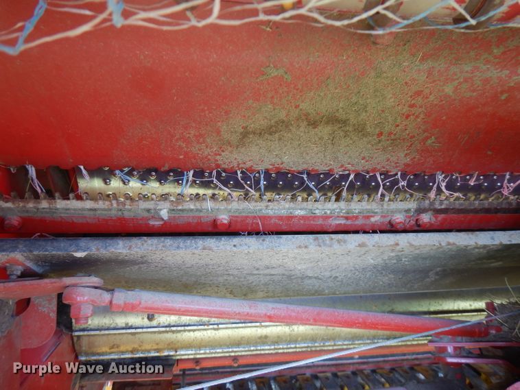 image for item FR9109 2012 New Holland BR7070  round baler