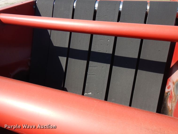 image for item FR9109 2012 New Holland BR7070  round baler