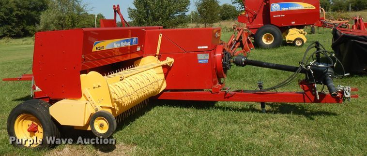 image for item FR9111 2015 New Holland BC5060  small square baler