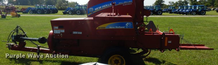 image for item FR9111 2015 New Holland BC5060  small square baler