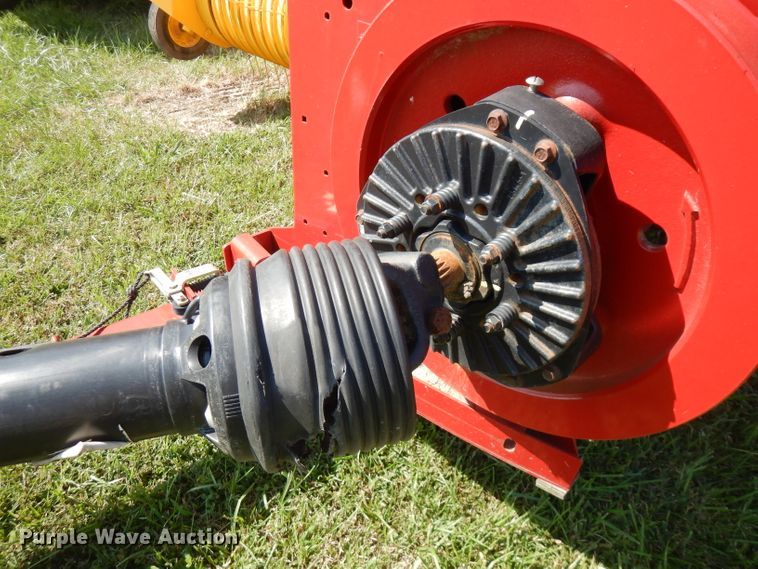 image for item FR9111 2015 New Holland BC5060  small square baler