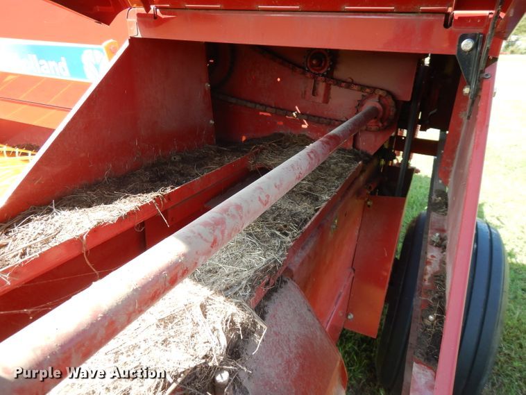 image for item FR9111 2015 New Holland BC5060  small square baler