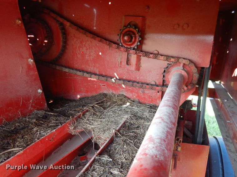 image for item FR9111 2015 New Holland BC5060  small square baler