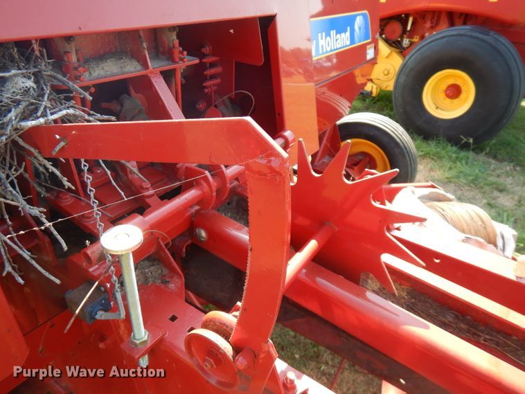 image for item FR9111 2015 New Holland BC5060  small square baler