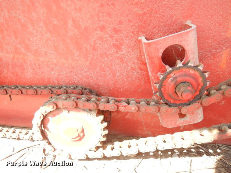 image for item FR9111 2015 New Holland BC5060  small square baler