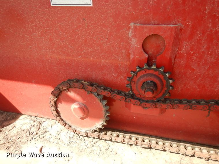 image for item FR9111 2015 New Holland BC5060  small square baler