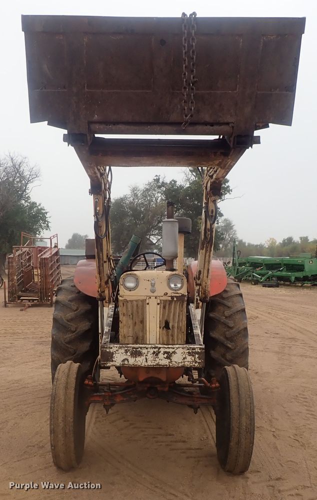 image for item GN9143 Case 900B  tractor