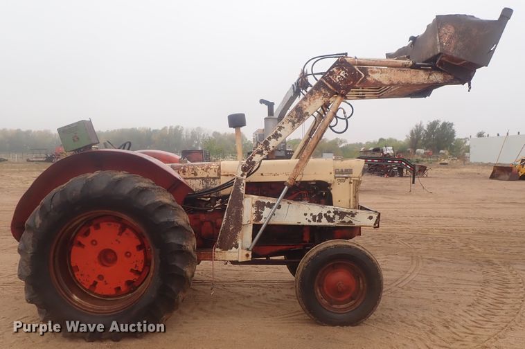 image for item GN9143 Case 900B  tractor