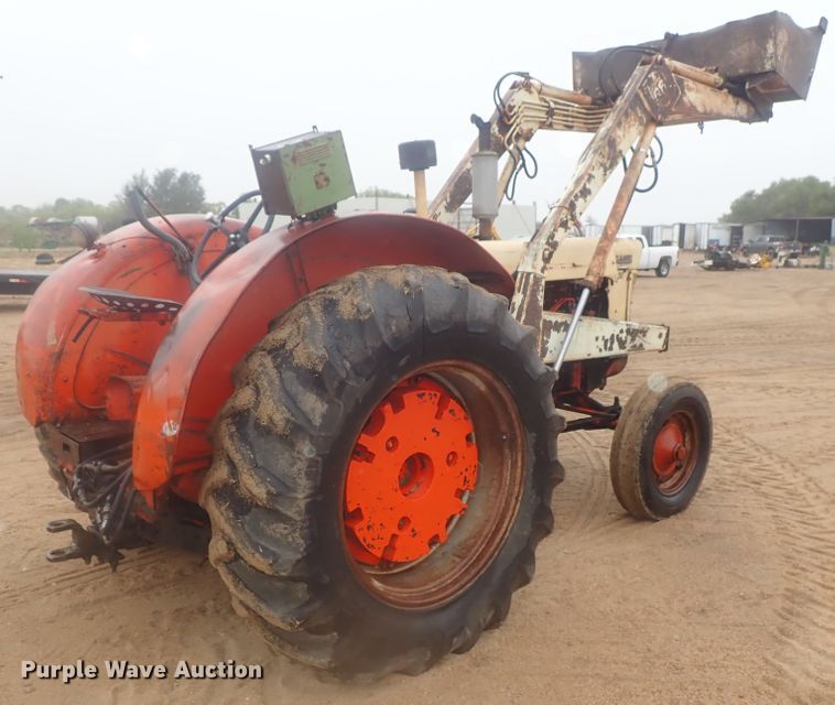 image for item GN9143 Case 900B  tractor