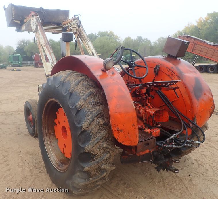 image for item GN9143 Case 900B  tractor