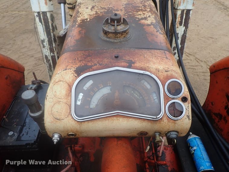 image for item GN9143 Case 900B  tractor