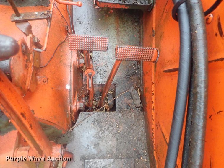 image for item GN9143 Case 900B  tractor