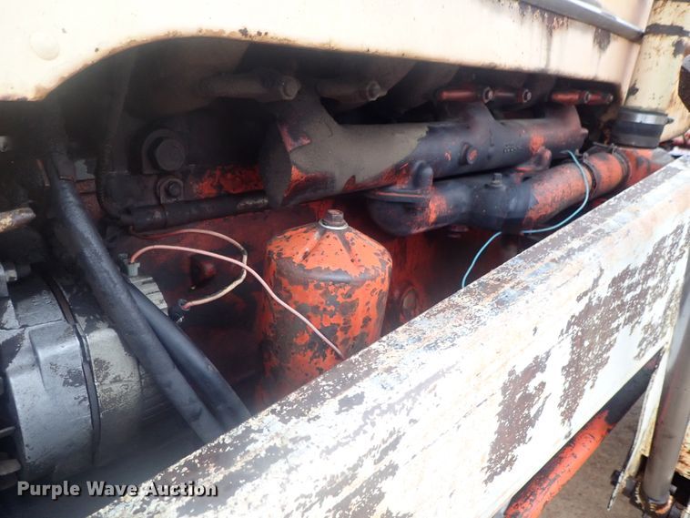 image for item GN9143 Case 900B  tractor