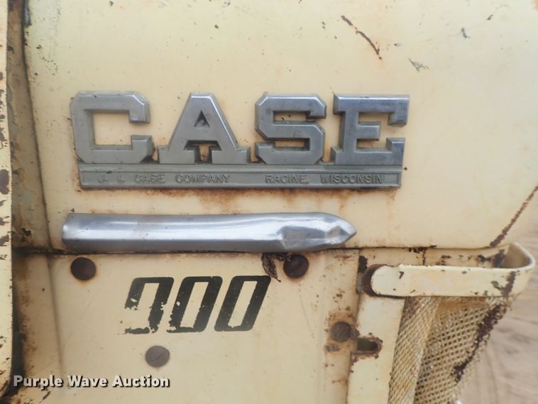 image for item GN9143 Case 900B  tractor