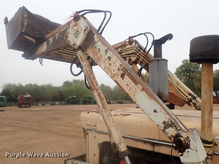 image for item GN9143 Case 900B  tractor