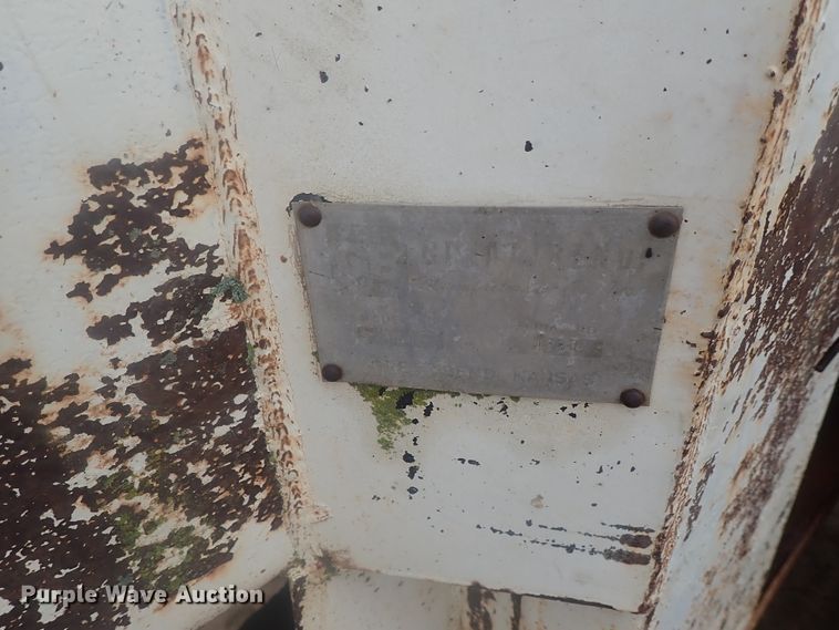 image for item GN9143 Case 900B  tractor