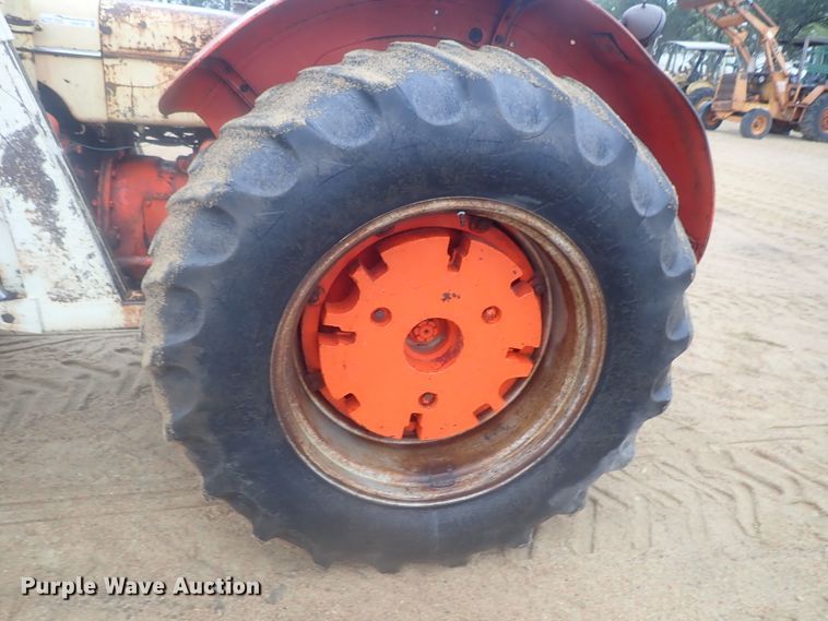 image for item GN9143 Case 900B  tractor