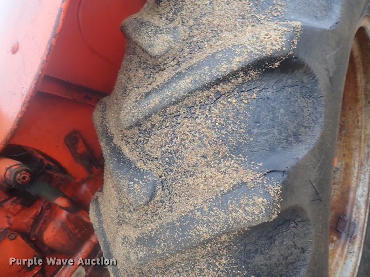 image for item GN9143 Case 900B  tractor