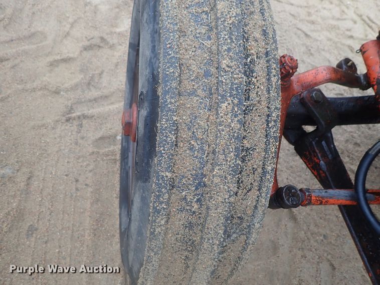 image for item GN9143 Case 900B  tractor