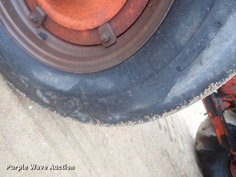 image for item GN9143 Case 900B  tractor