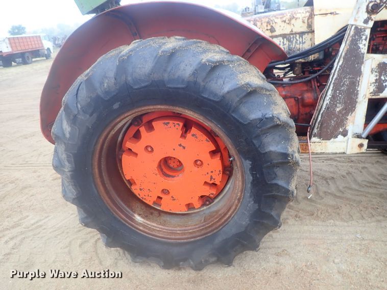 image for item GN9143 Case 900B  tractor