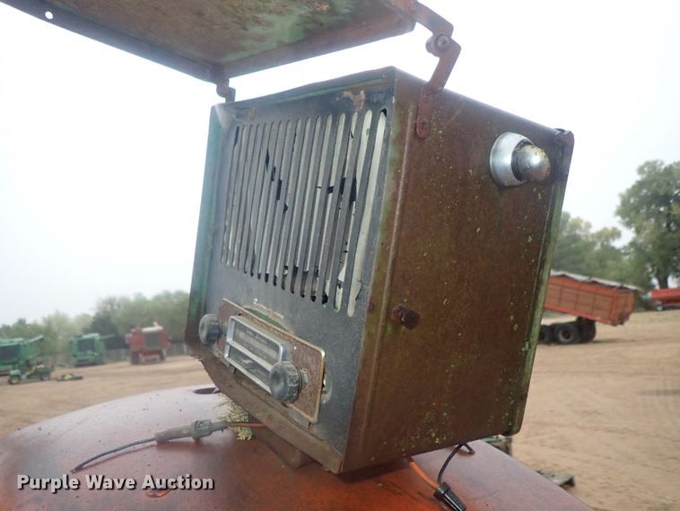 image for item GN9143 Case 900B  tractor